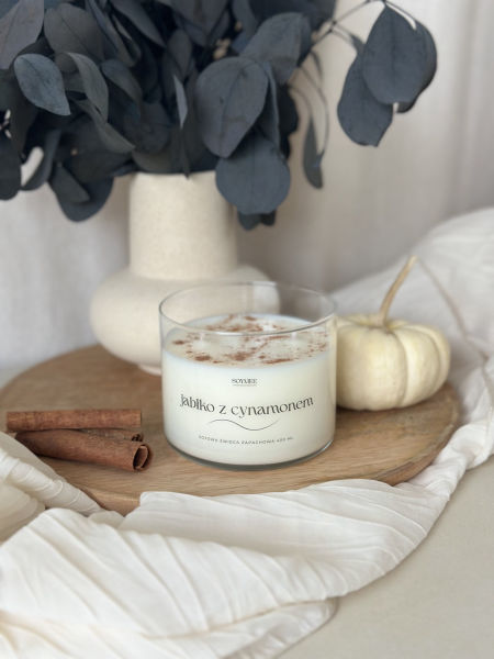 Świeca sojowa w szkle JABŁKO Z CYNAMONEM  400 ml